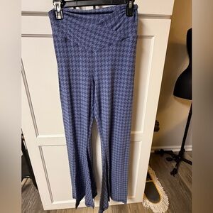 Aerie Blue Houndstooth Flare Pants